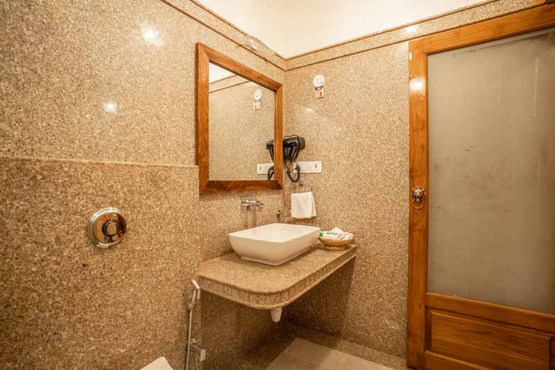 Rang Niwas Hotel