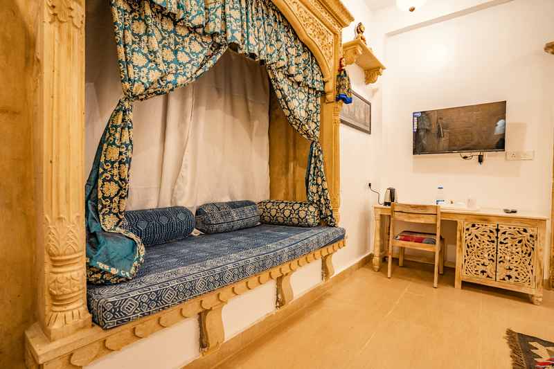 Rang Niwas Hotel