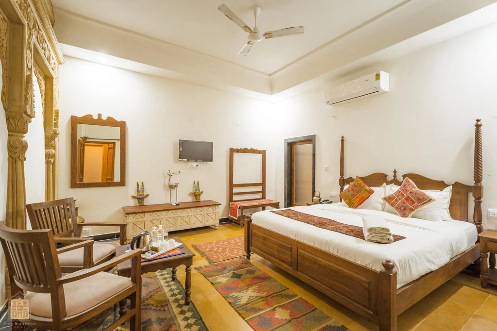 Rang Niwas Hotel